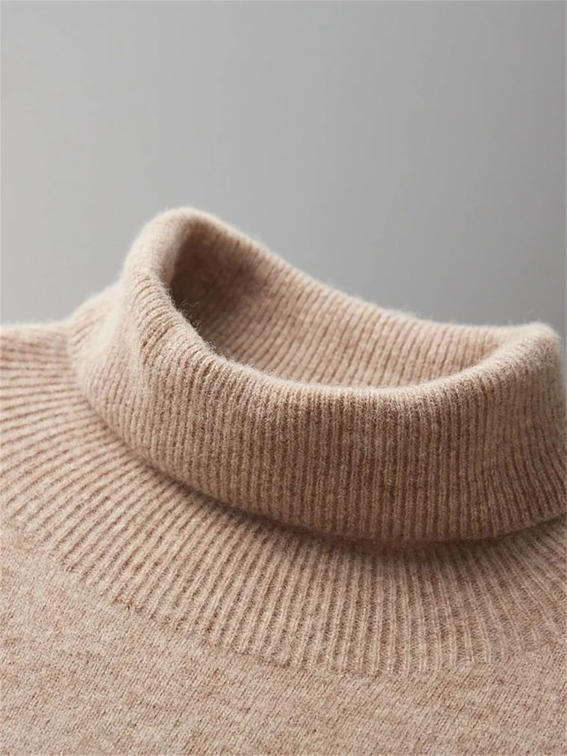 Rivano | Minimalistischer Pullover ohne Rollkragen