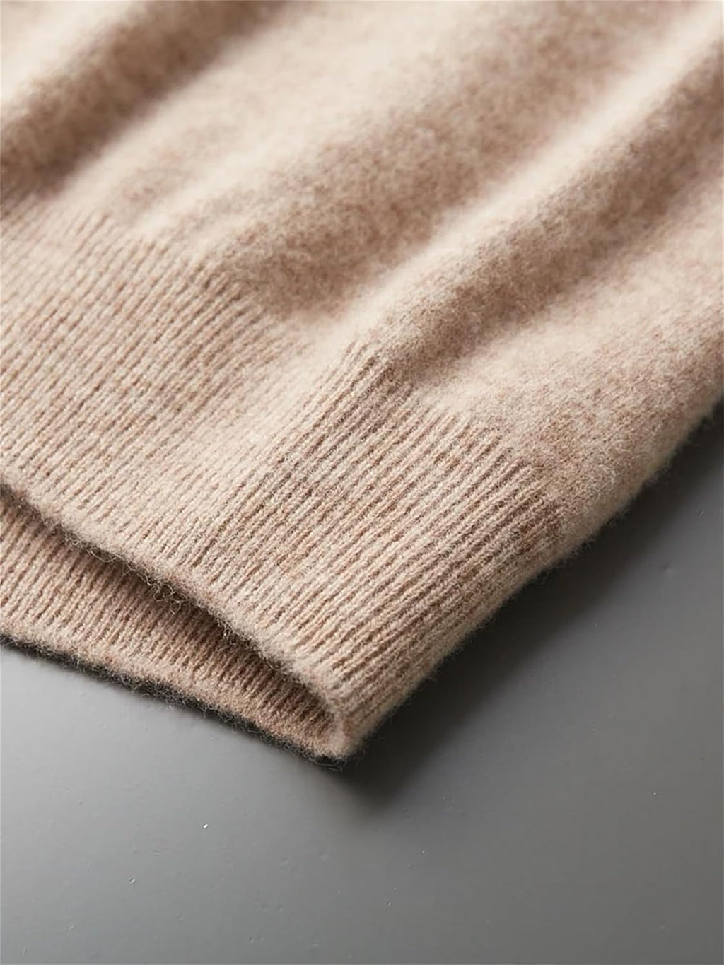 Rivano | Minimalistischer Pullover ohne Rollkragen